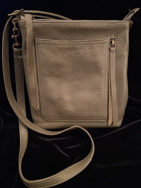 OVERLAND Verano Leather Crossbody Bag Olive Green EUC $269